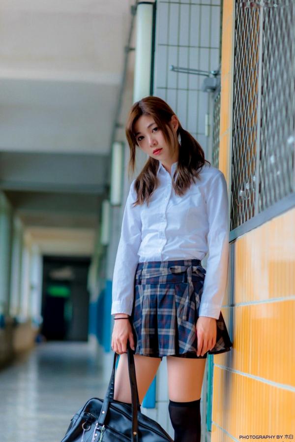    台湾正妹Dash Xu/許琬珍油厂国小校园写真：清纯校服制服风格，捕捉青春气息的初恋感第4张图片