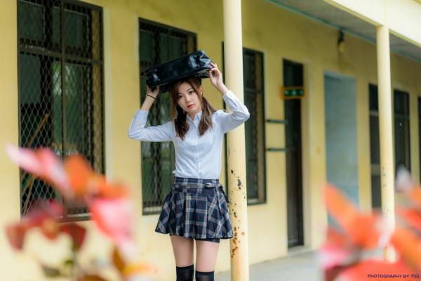    台湾正妹Dash Xu/許琬珍油厂国小校园写真：清纯校服制服风格，捕捉青春气息的初恋感第10张图片