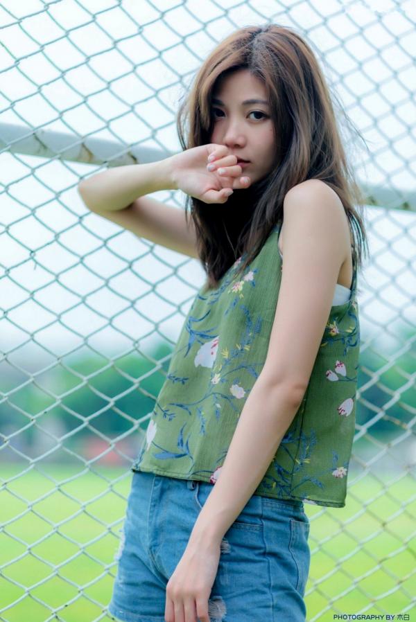    台湾正妹Dash Xu/許琬珍油厂国小校园写真：清纯校服制服风格，捕捉青春气息的初恋感第54张图片