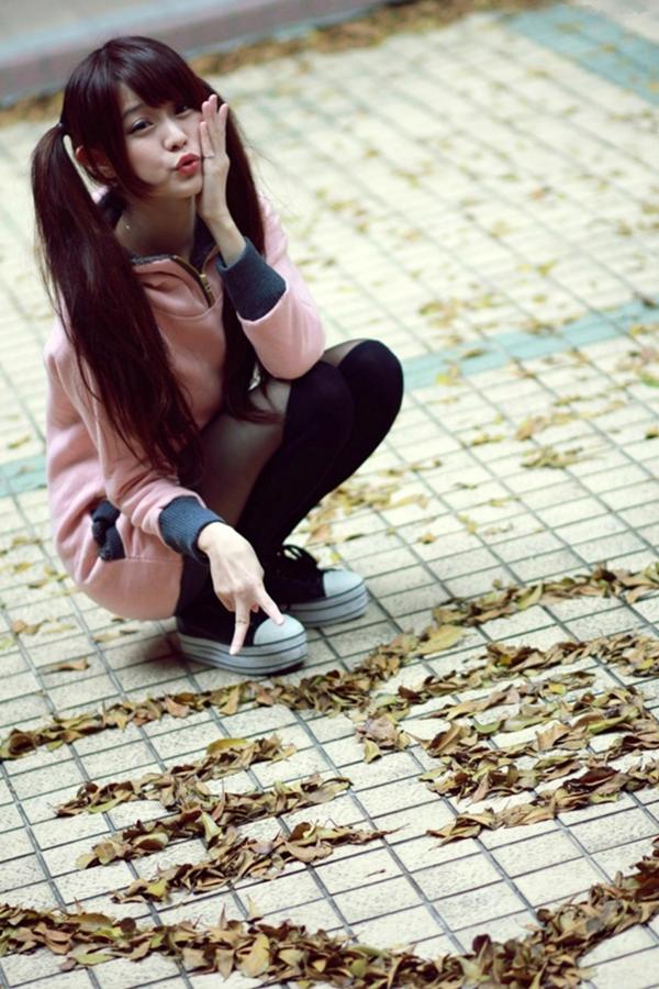    台湾正妹邱俞瑄(渔瑄)与白白校园户外写真，元气双马尾清新卖萌，青春活力的治愈系少女风，甜美校园风穿搭写真集 [29P]第2张图片