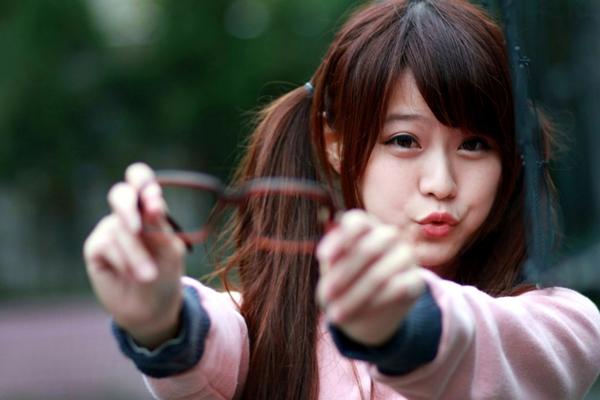    台湾正妹邱俞瑄(渔瑄)与白白校园户外写真，元气双马尾清新卖萌，青春活力的治愈系少女风，甜美校园风穿搭写真集 [29P]第21张图片