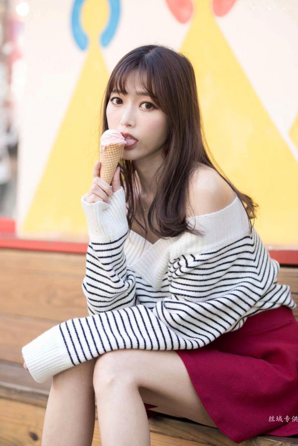    台湾正妹亿亿：审计新村清新外拍写真，条纹露肩装尽显甜美文艺范儿第36张图片