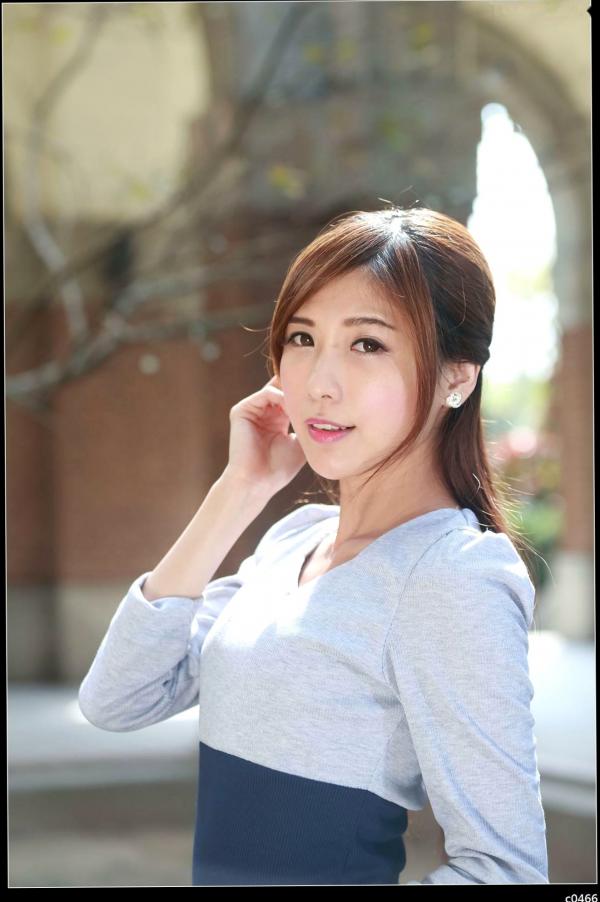    台湾正妹_Agant小静台大校园外拍，黑丝配职业装尽显知性御姐魅力写真集[71P]第12张图片