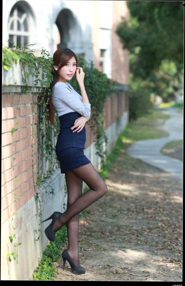    台湾正妹_Agant小静台大校园外拍，黑丝配职业装尽显知性御姐魅力写真集[71P]第13张图片