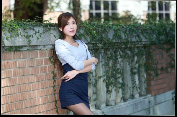    台湾正妹_Agant小静台大校园外拍，黑丝配职业装尽显知性御姐魅力写真集[71P]第22张图片