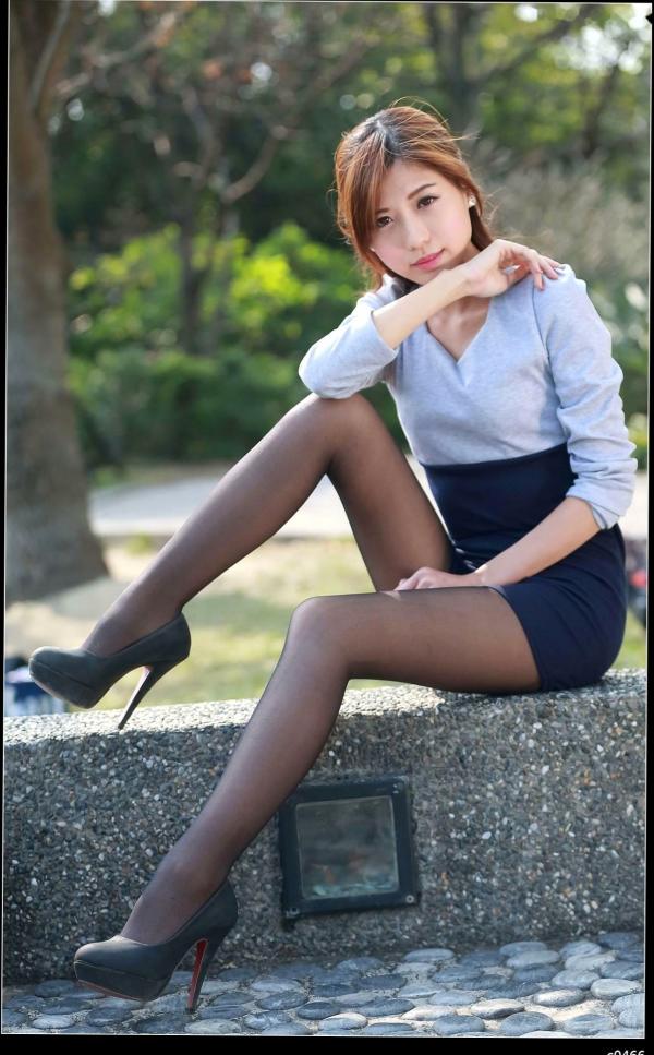    台湾正妹_Agant小静台大校园外拍，黑丝配职业装尽显知性御姐魅力写真集[71P]第34张图片