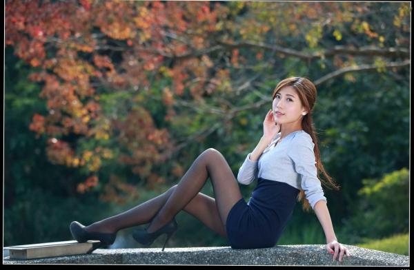    台湾正妹_Agant小静台大校园外拍，黑丝配职业装尽显知性御姐魅力写真集[71P]第36张图片