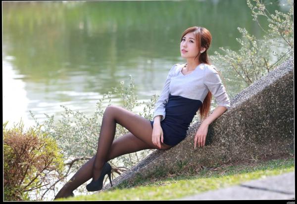    台湾正妹_Agant小静台大校园外拍，黑丝配职业装尽显知性御姐魅力写真集[71P]第51张图片