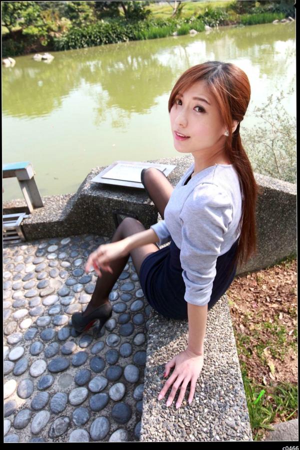    台湾正妹_Agant小静台大校园外拍，黑丝配职业装尽显知性御姐魅力写真集[71P]第62张图片
