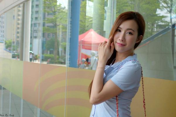    台湾正妹Dora妍希：高雄巨蛋职场风写真，OL衬衫搭配修身短裙与诱惑黑丝，演绎干练迷人的都市丽人风情第12张图片