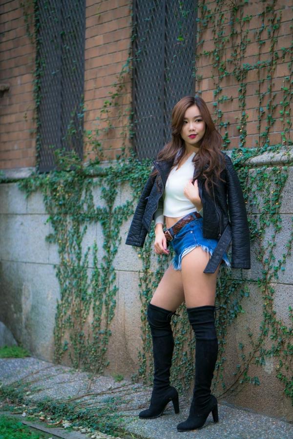    台湾正妹 Olivia安馜薇《台大外拍》唯美户外写真集，清纯校园女神风格第23张图片
