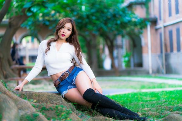    台湾正妹 Olivia安馜薇《台大外拍》唯美户外写真集，清纯校园女神风格第44张图片
