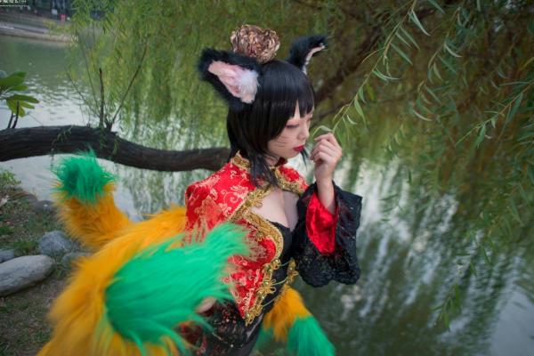    台湾正妹_ 阿璃 LOL英雄联盟 Cosplay写真：新春古风旗袍野性诱惑[21P]第16张图片
