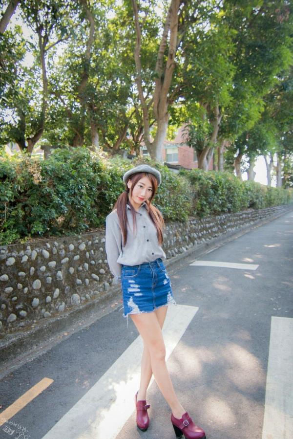    台湾正妹啾比特(张嘉庭)光复新村甜美外拍写真，文艺短裙穿搭呈现修长美腿，清新活力少女感十足第12张图片