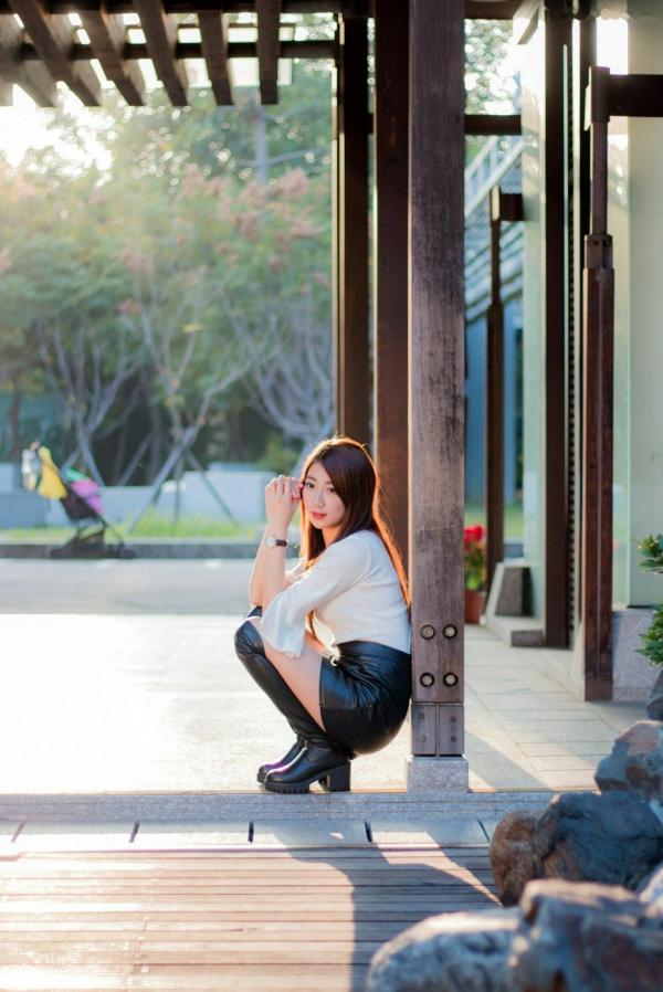    台湾正妹啾比特(张嘉庭)光复新村甜美外拍写真，文艺短裙穿搭呈现修长美腿，清新活力少女感十足第48张图片