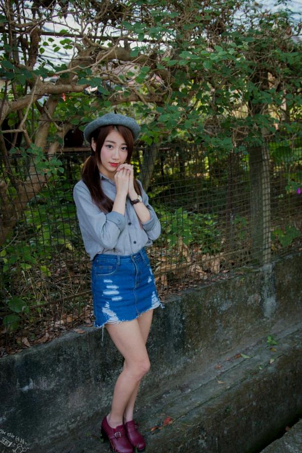    台湾正妹啾比特(张嘉庭)光复新村甜美外拍写真，文艺短裙穿搭呈现修长美腿，清新活力少女感十足第55张图片