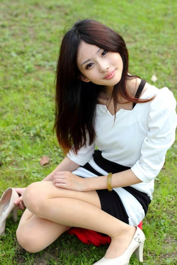    台湾正妹梅杜莎清纯甜美外拍写真合集，清新气质女神治愈系生活照，每一张都捕捉了迷人瞬间，高清大片值得收藏[27P]第12张图片