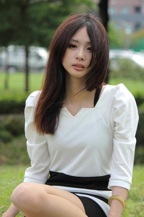    台湾正妹梅杜莎清纯甜美外拍写真合集，清新气质女神治愈系生活照，每一张都捕捉了迷人瞬间，高清大片值得收藏[27P]第13张图片