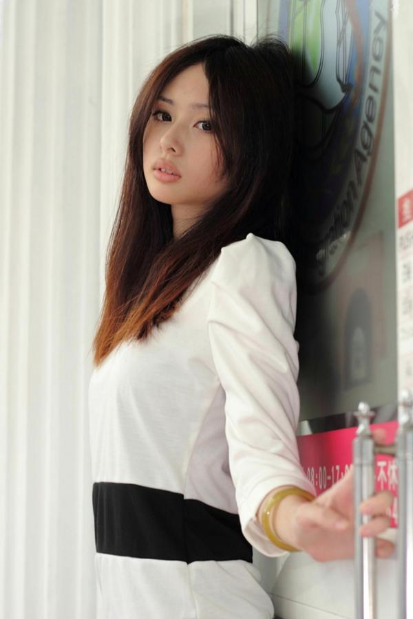    台湾正妹梅杜莎清纯甜美外拍写真合集，清新气质女神治愈系生活照，每一张都捕捉了迷人瞬间，高清大片值得收藏[27P]第17张图片