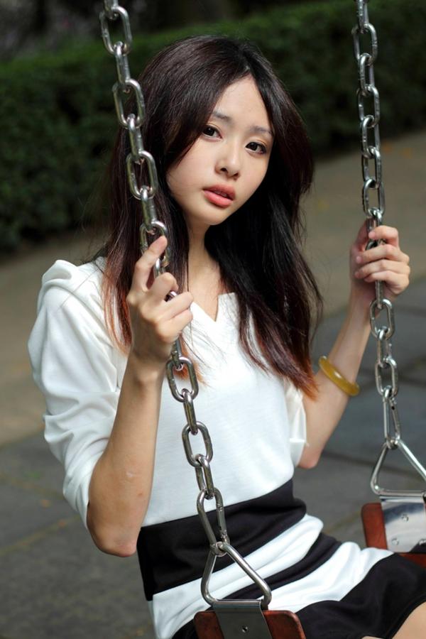    台湾正妹梅杜莎清纯甜美外拍写真合集，清新气质女神治愈系生活照，每一张都捕捉了迷人瞬间，高清大片值得收藏[27P]第19张图片