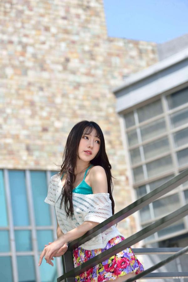    台湾正妹比比清新外拍写真，户外甜美时尚穿搭显迷人气质，绝美面容尽显女神范 [107P]第19张图片