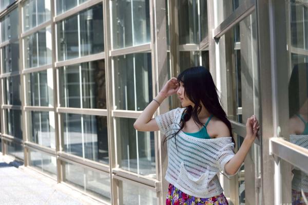    台湾正妹比比清新外拍写真，户外甜美时尚穿搭显迷人气质，绝美面容尽显女神范 [107P]第73张图片
