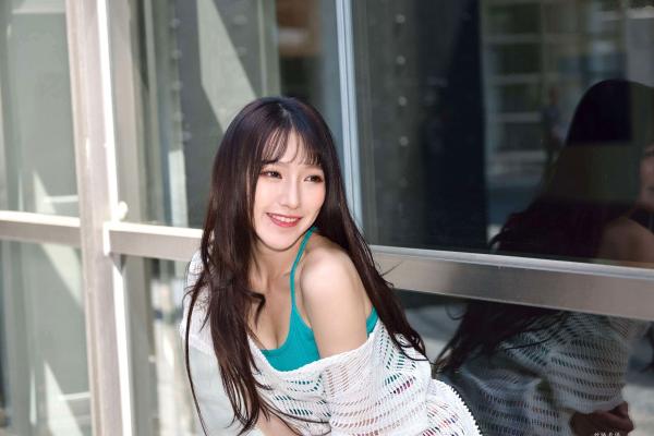    台湾正妹比比清新外拍写真，户外甜美时尚穿搭显迷人气质，绝美面容尽显女神范 [107P]第89张图片
