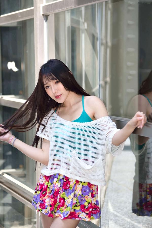   台湾正妹比比清新外拍写真，户外甜美时尚穿搭显迷人气质，绝美面容尽显女神范 [107P]第91张图片