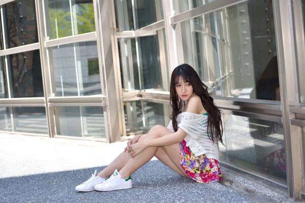    台湾正妹比比清新外拍写真，户外甜美时尚穿搭显迷人气质，绝美面容尽显女神范 [107P]第97张图片