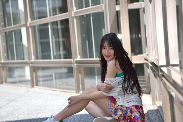    台湾正妹比比清新外拍写真，户外甜美时尚穿搭显迷人气质，绝美面容尽显女神范 [107P]第101张图片
