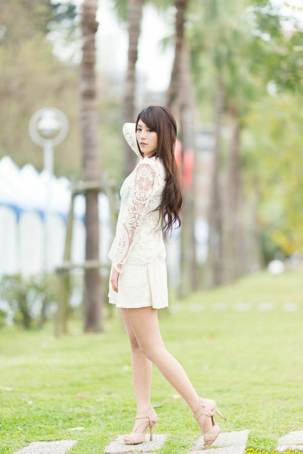    台湾正妹 Miso夏晴 台大外拍唯美私房写真 清新气质女神户外街拍第57张图片
