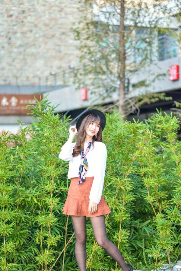    台湾正妹题题《国美馆.时装》街拍写真集，清新时尚穿搭，俏皮甜美气质女神户外生活随拍第5张图片