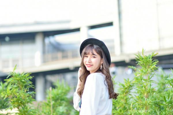    台湾正妹题题《国美馆.时装》街拍写真集，清新时尚穿搭，俏皮甜美气质女神户外生活随拍第8张图片