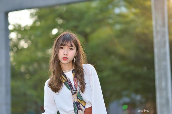    台湾正妹题题《国美馆.时装》街拍写真集，清新时尚穿搭，俏皮甜美气质女神户外生活随拍第57张图片