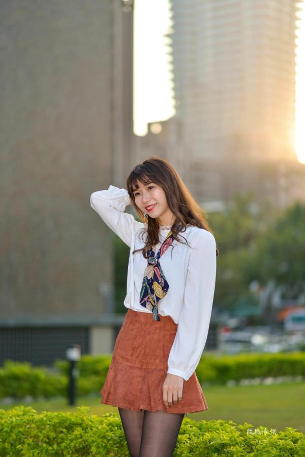    台湾正妹题题《国美馆.时装》街拍写真集，清新时尚穿搭，俏皮甜美气质女神户外生活随拍第130张图片