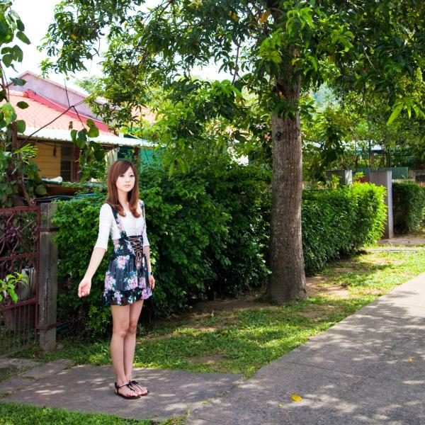    台湾正妹_张凯洁/Mikako《中興新村外拍》写真集，清新户外少女风，甜美可人，简约穿搭尽显修长美腿第4张图片