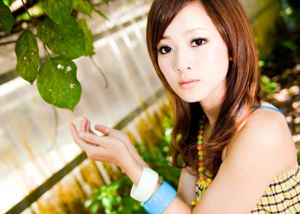    台湾正妹_张凯洁/Mikako《中興新村外拍》写真集，清新户外少女风，甜美可人，简约穿搭尽显修长美腿第44张图片