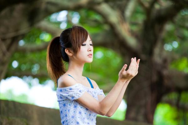    台湾正妹_张凯洁/Mikako《中興新村外拍》写真集，清新户外少女风，甜美可人，简约穿搭尽显修长美腿第63张图片