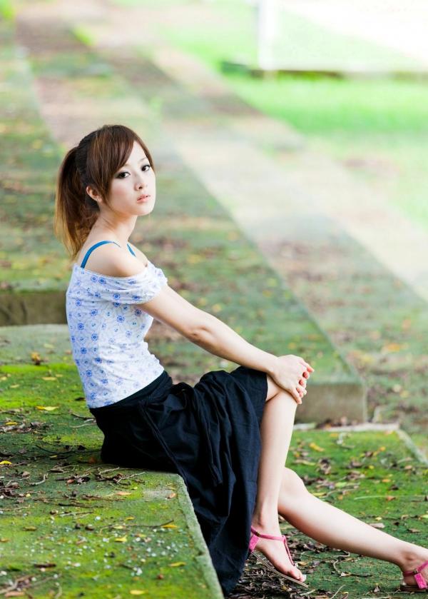    台湾正妹_张凯洁/Mikako《中興新村外拍》写真集，清新户外少女风，甜美可人，简约穿搭尽显修长美腿第65张图片