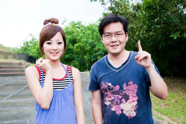    台湾正妹_张凯洁/Mikako《中興新村外拍》写真集，清新户外少女风，甜美可人，简约穿搭尽显修长美腿第112张图片