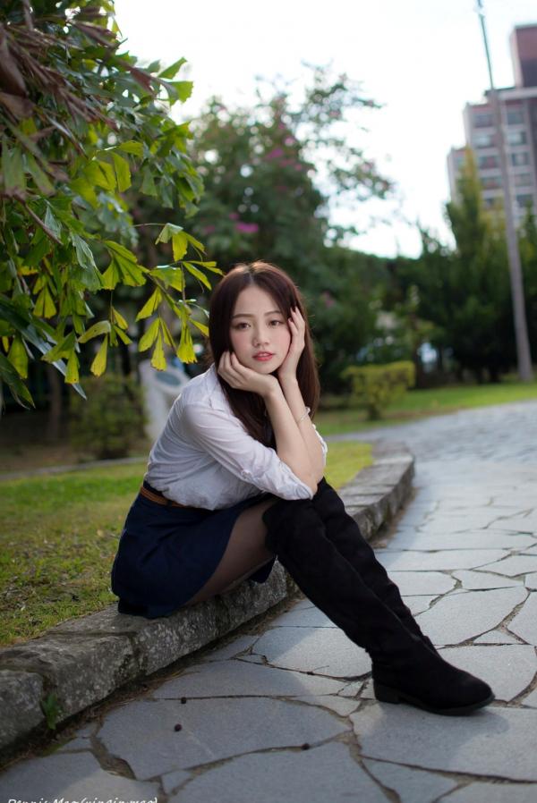    台湾正妹思綺《雙溪公園》户外街拍，多套穿搭展示青春活力与清新甜美写真集第45张图片