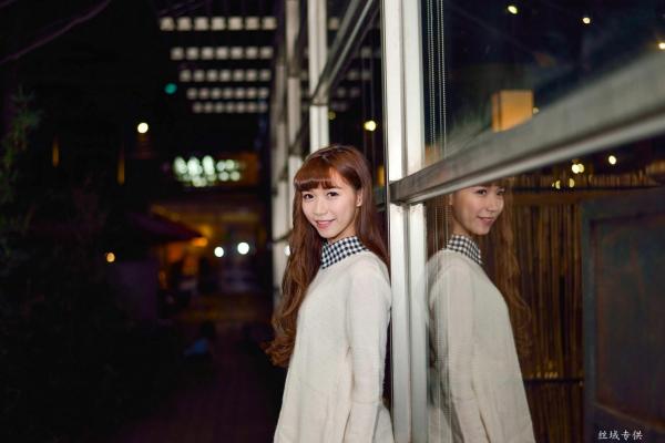    台湾正妹TiTi Yang夜拍写真集：都市街头演绎清新甜美邻家女孩风第10张图片