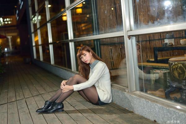    台湾正妹TiTi Yang夜拍写真集：都市街头演绎清新甜美邻家女孩风第24张图片