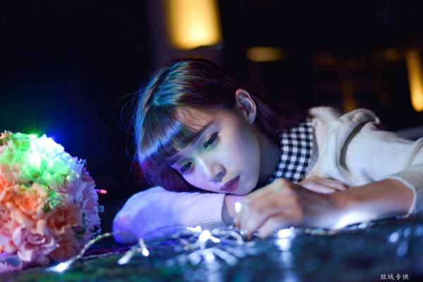    台湾正妹TiTi Yang夜拍写真集：都市街头演绎清新甜美邻家女孩风第37张图片