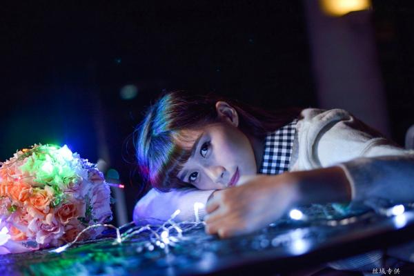    台湾正妹TiTi Yang夜拍写真集：都市街头演绎清新甜美邻家女孩风第38张图片