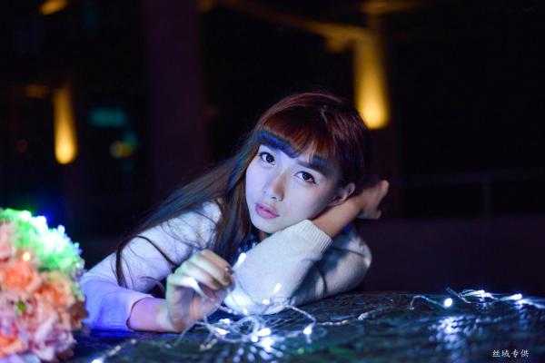    台湾正妹TiTi Yang夜拍写真集：都市街头演绎清新甜美邻家女孩风第40张图片