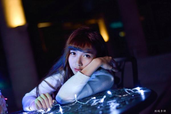    台湾正妹TiTi Yang夜拍写真集：都市街头演绎清新甜美邻家女孩风第41张图片