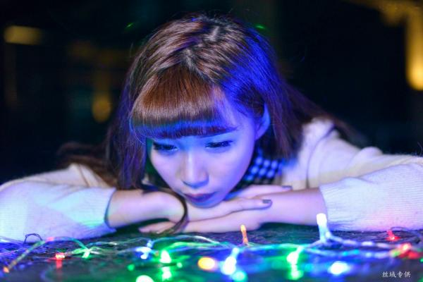    台湾正妹TiTi Yang夜拍写真集：都市街头演绎清新甜美邻家女孩风第48张图片