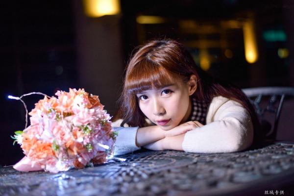    台湾正妹TiTi Yang夜拍写真集：都市街头演绎清新甜美邻家女孩风第50张图片