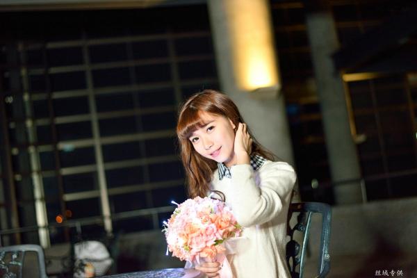    台湾正妹TiTi Yang夜拍写真集：都市街头演绎清新甜美邻家女孩风第56张图片